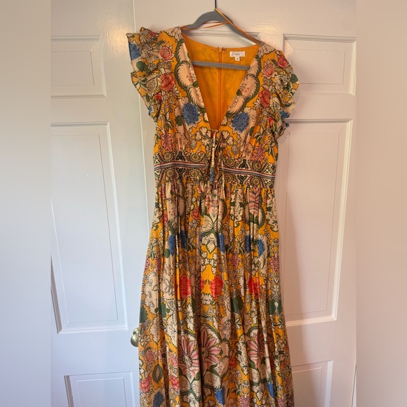 Dresses & Skirts - Floral Maxi Dress in Yellow from Dillards. Super comfortable & flattering